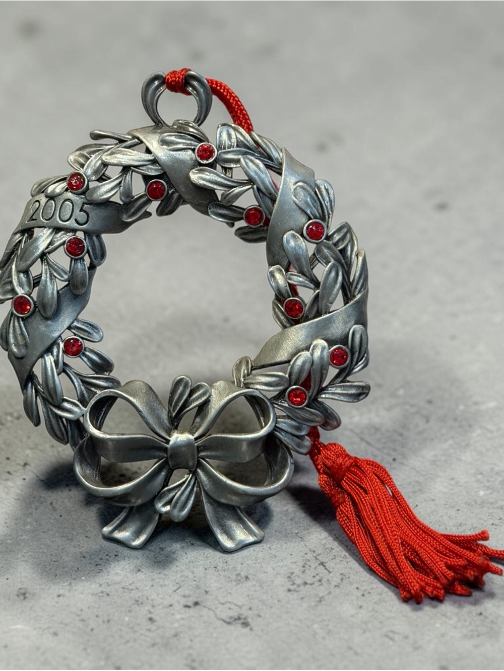Avon 2005 Collectible Pewter Silver Wreath Ornament with Red Tassel Vintage